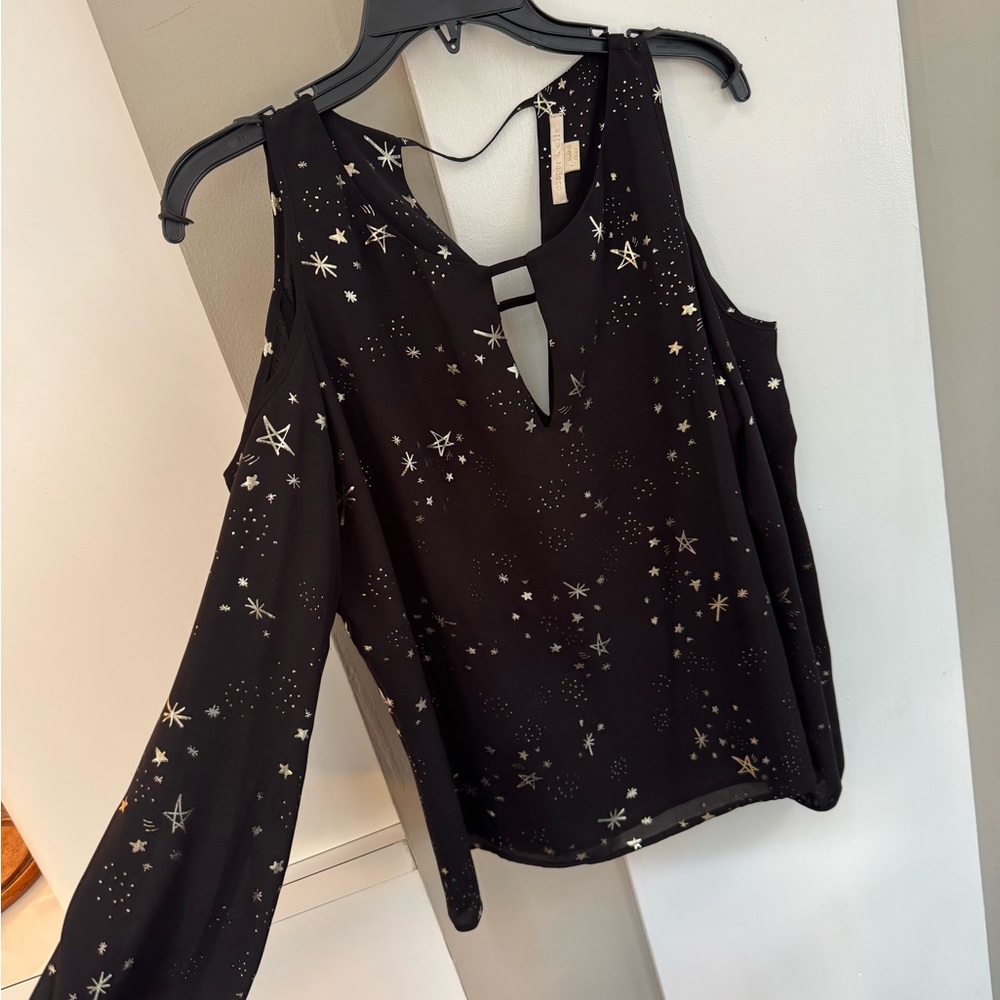 COOPER & ELLA BLACK & GOLD BLOUSE SIZE LARGE